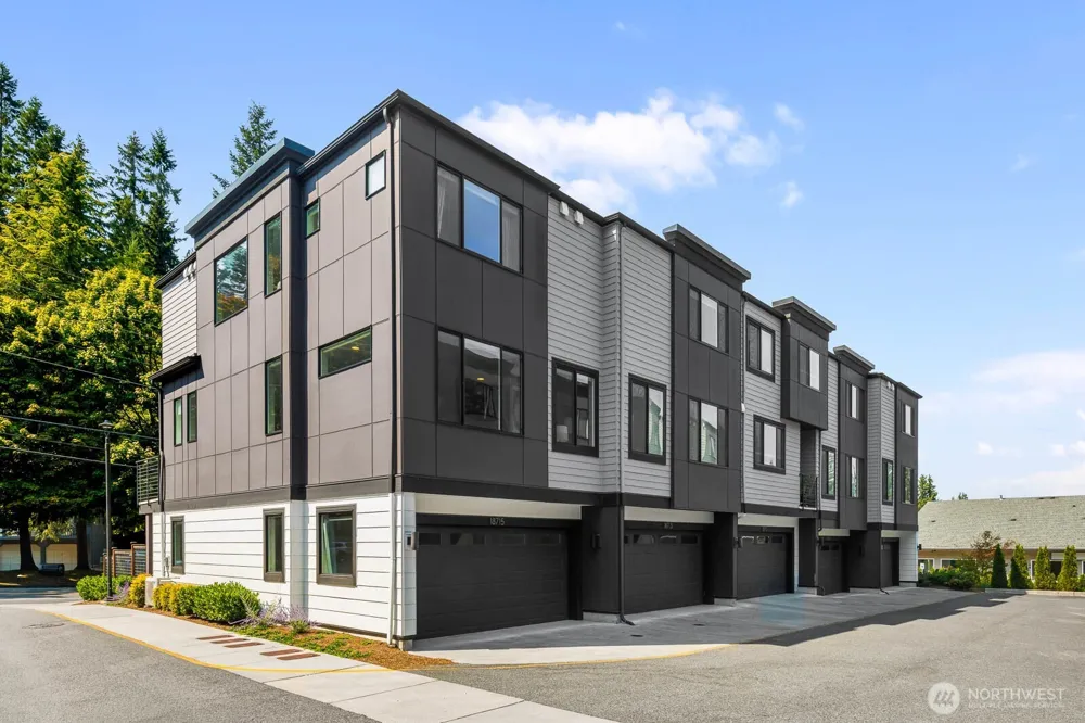 18715 76th Avenue W Lynnwood, WA 98037