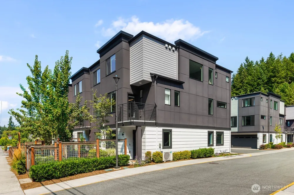 18715 76th Avenue W Lynnwood, WA 98037