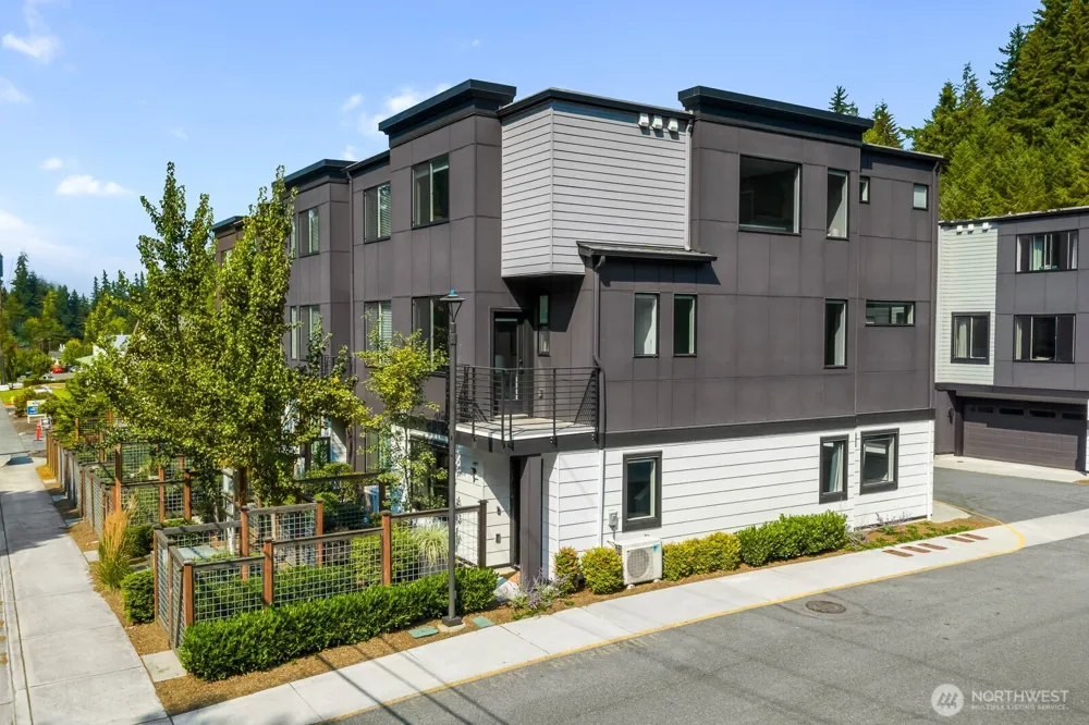 18715 76th Avenue W Lynnwood, WA 98037