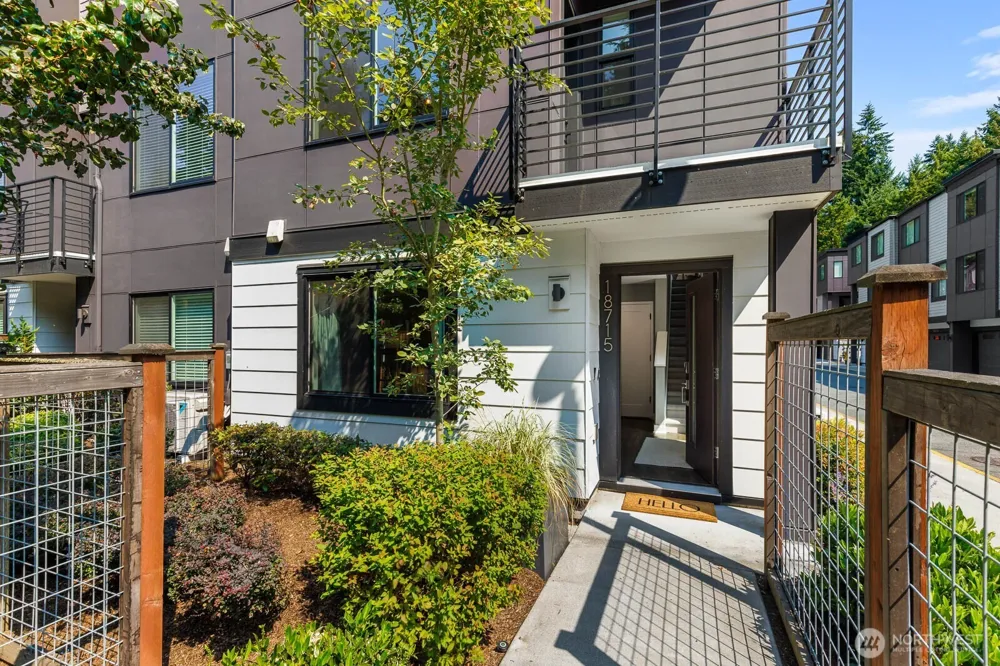 18715 76th Avenue W Lynnwood, WA 98037