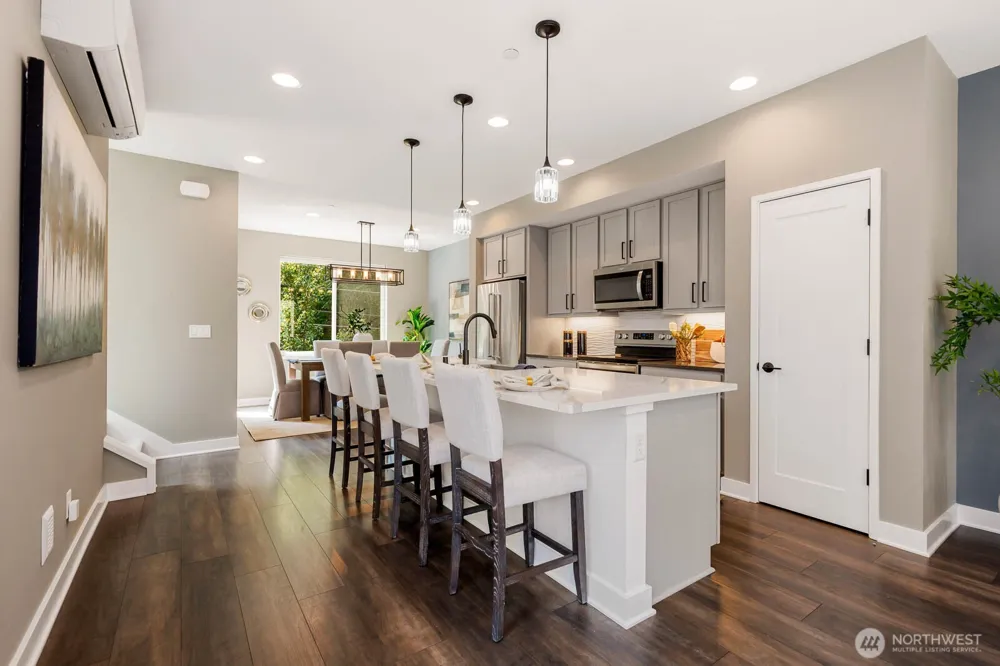 18715 76th Avenue W Lynnwood, WA 98037