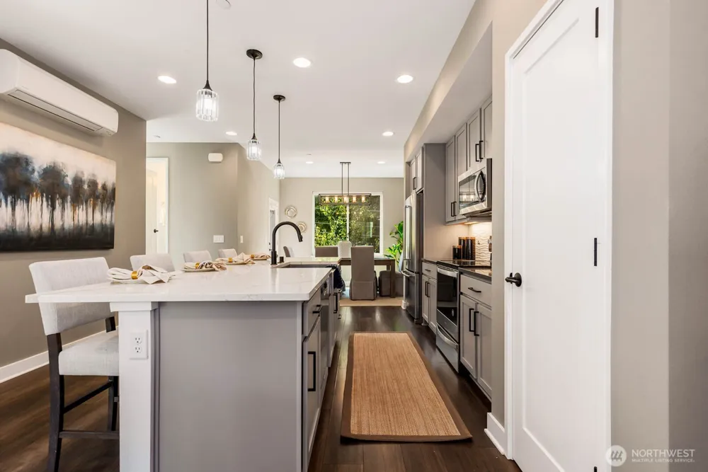 18715 76th Avenue W Lynnwood, WA 98037