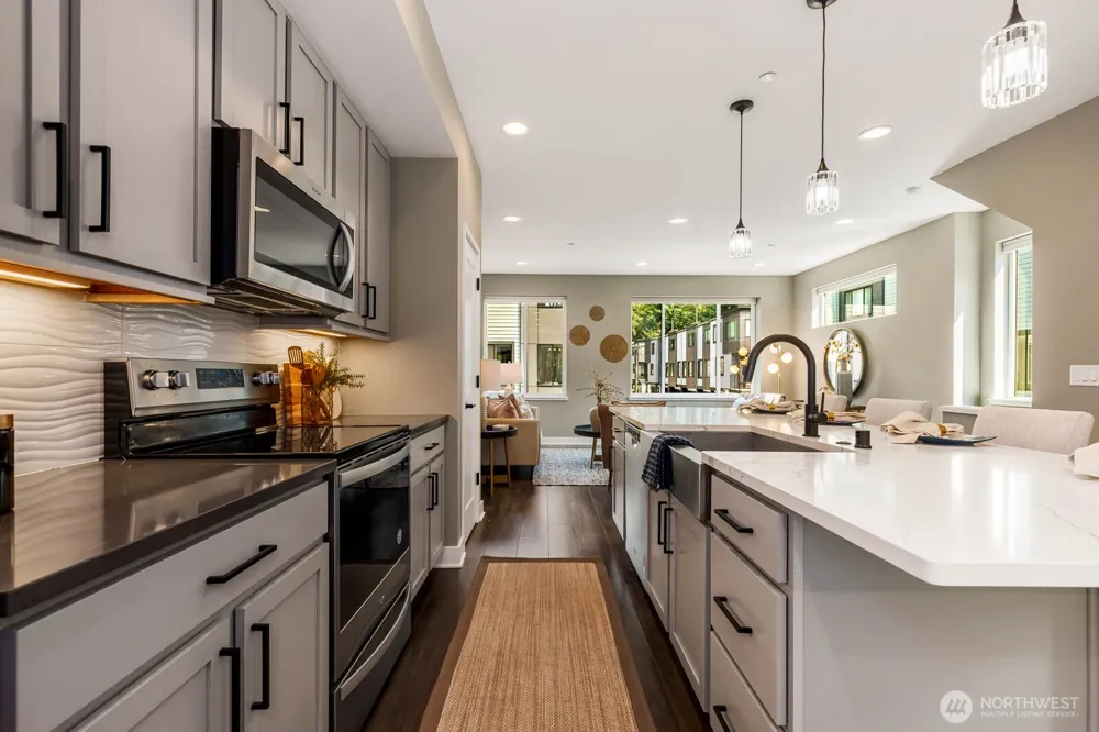 18715 76th Avenue W Lynnwood, WA 98037