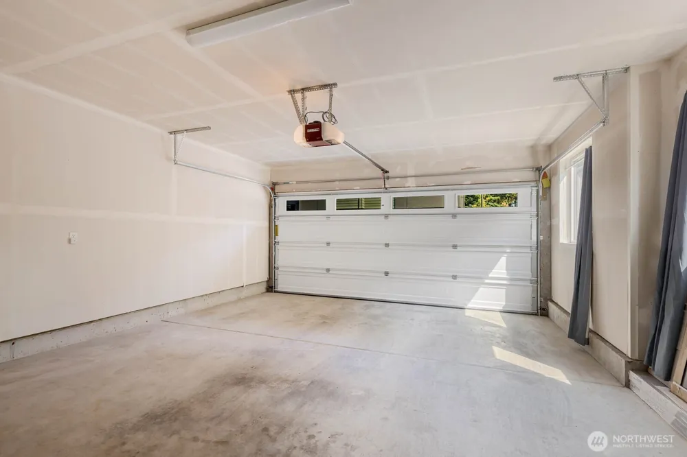 18715 76th Avenue W Lynnwood, WA 98037