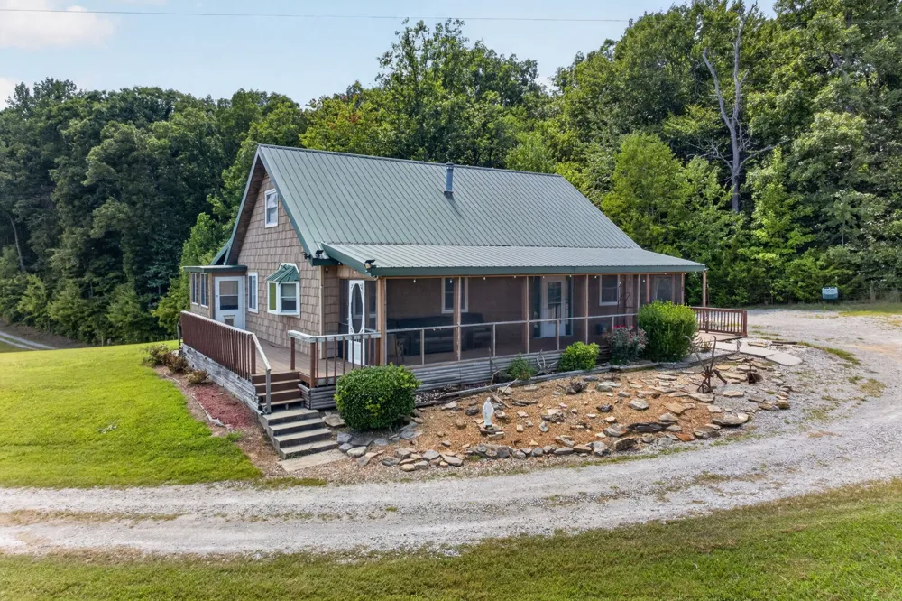 470 Wade Rd Sparta, TN 38583