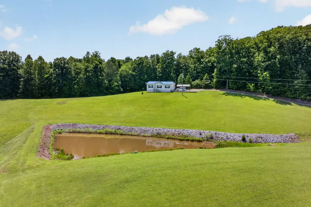 470 Wade Rd Sparta, TN 38583