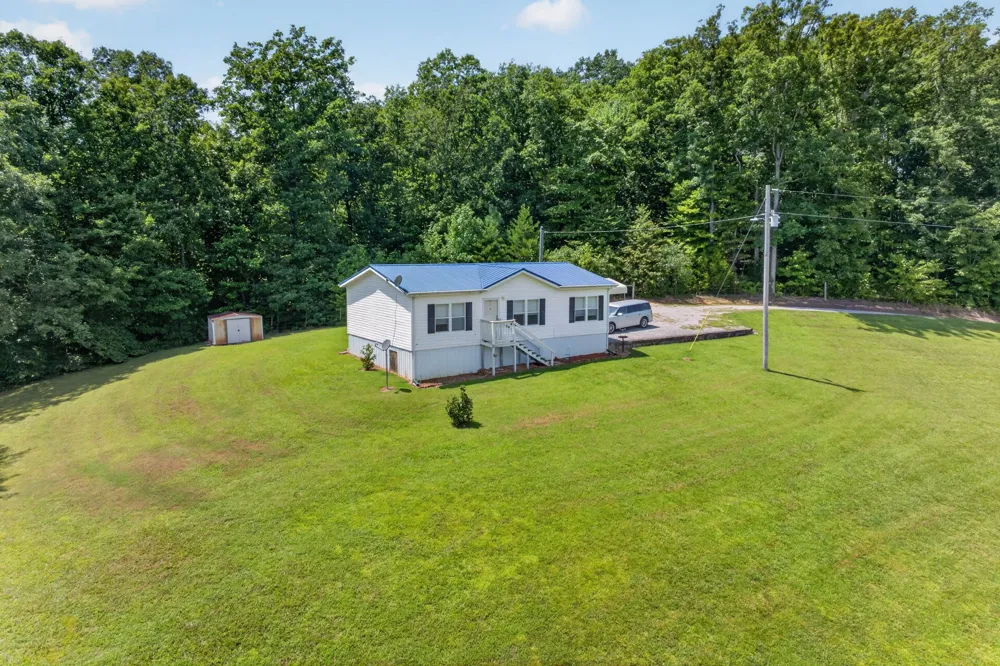 470 Wade Rd Sparta, TN 38583