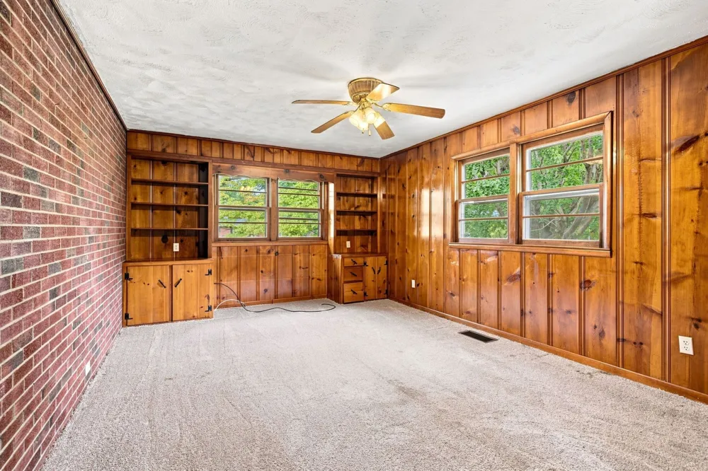 1302 Ellington Dr Lafayette, TN 37083