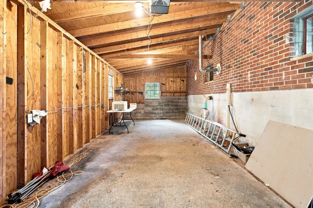 1302 Ellington Dr Lafayette, TN 37083