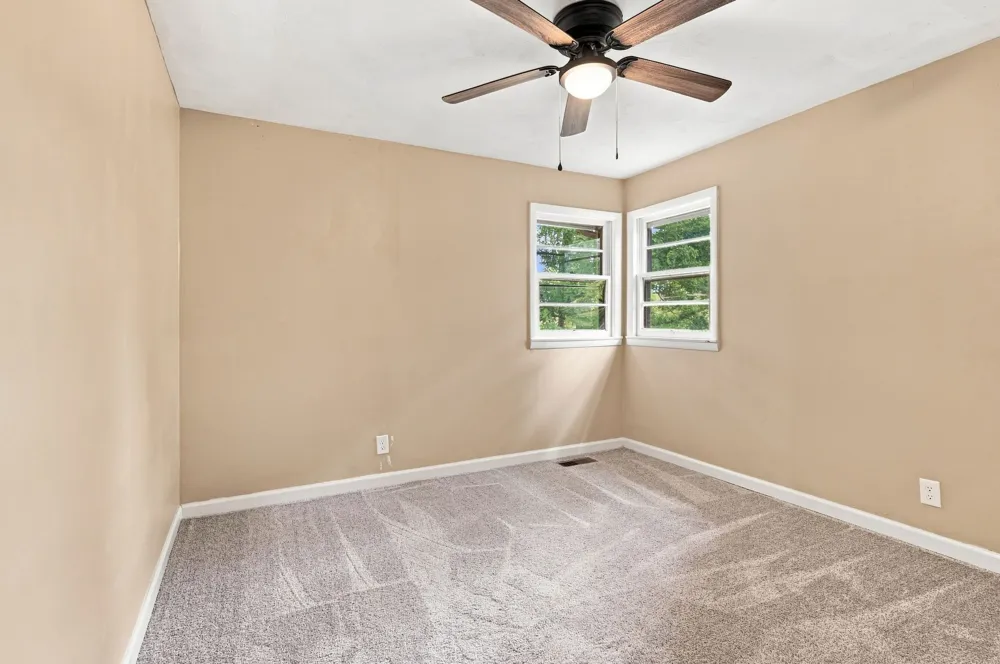 1302 Ellington Dr Lafayette, TN 37083