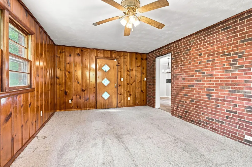 1302 Ellington Dr Lafayette, TN 37083