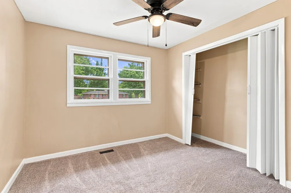 1302 Ellington Dr Lafayette, TN 37083