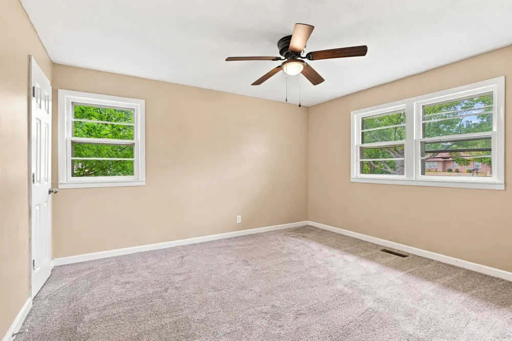 1302 Ellington Dr Lafayette, TN 37083
