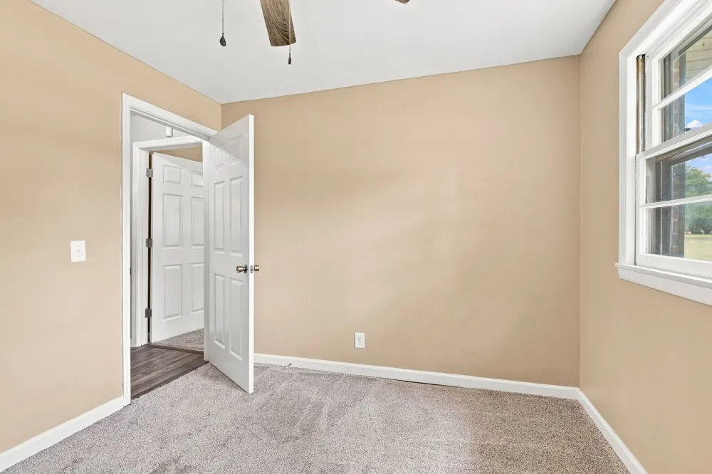 1302 Ellington Dr Lafayette, TN 37083