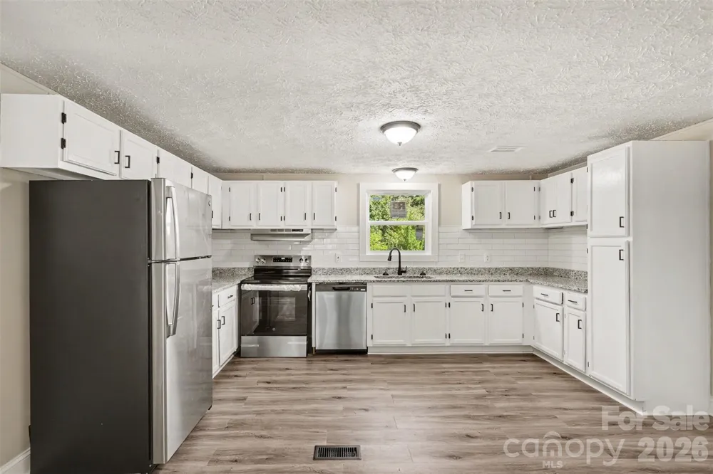 5174 Grand Canyon Road NW Concord, NC 28027