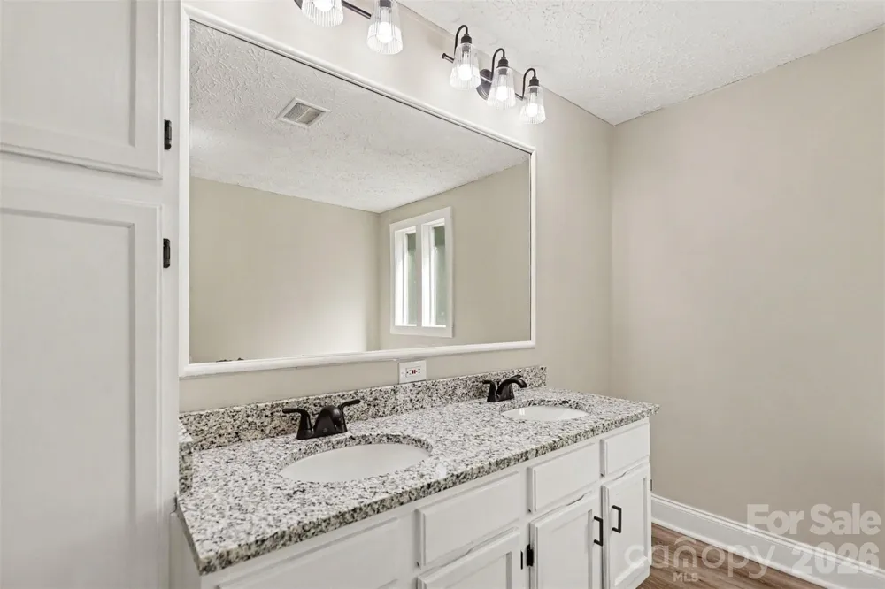 5174 Grand Canyon Road NW Concord, NC 28027
