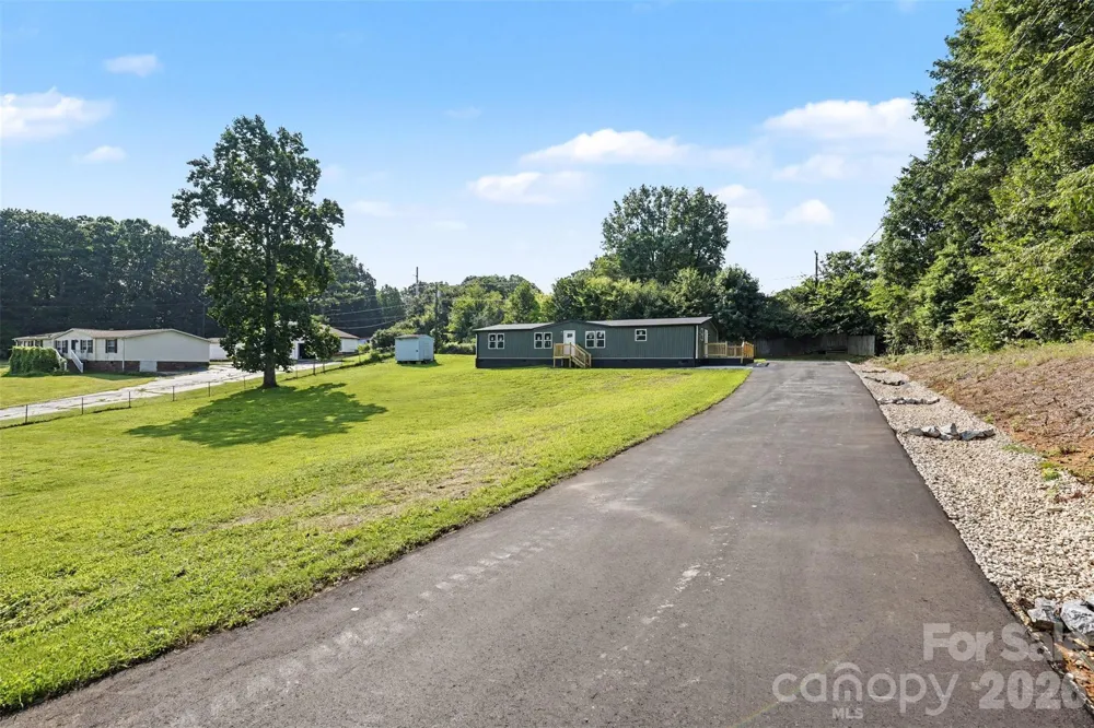 5174 Grand Canyon Road NW Concord, NC 28027