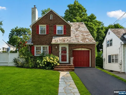 27 Grayson Place