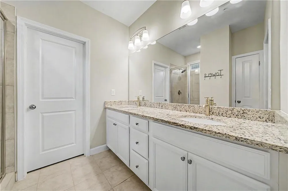165 Mansfield Drive Fayetteville, GA 30214