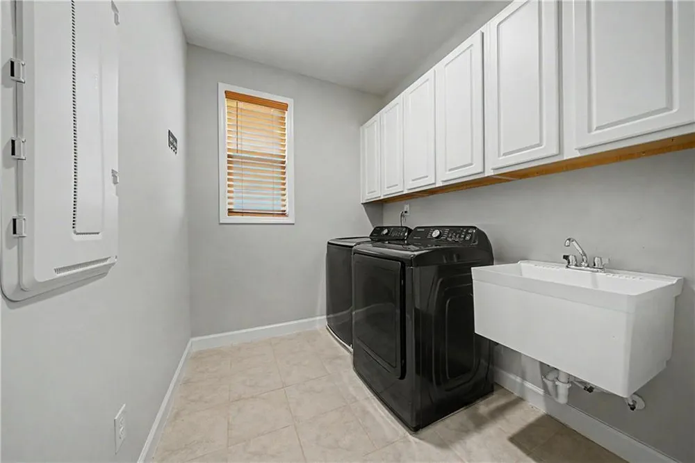 165 Mansfield Drive Fayetteville, GA 30214