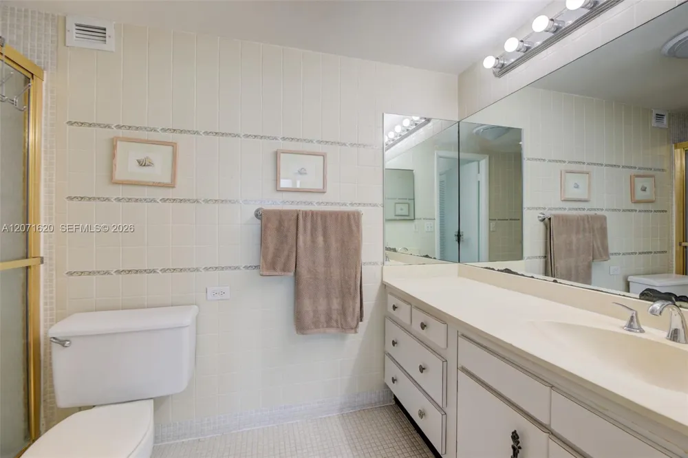 1001 91 #511 Bay Harbor Islands, FL 33154