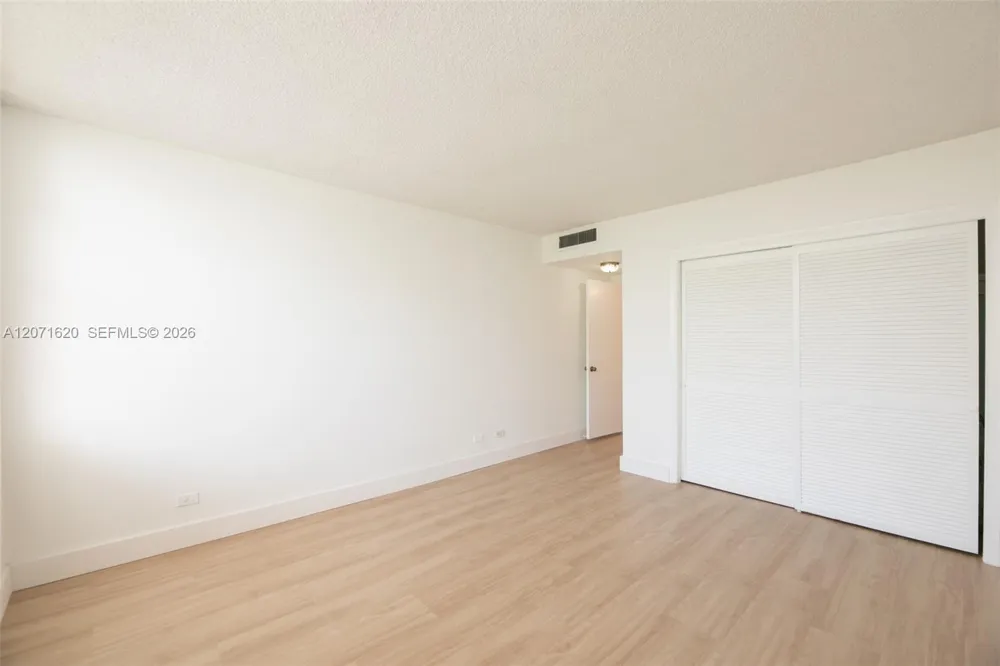 1001 91 #511 Bay Harbor Islands, FL 33154
