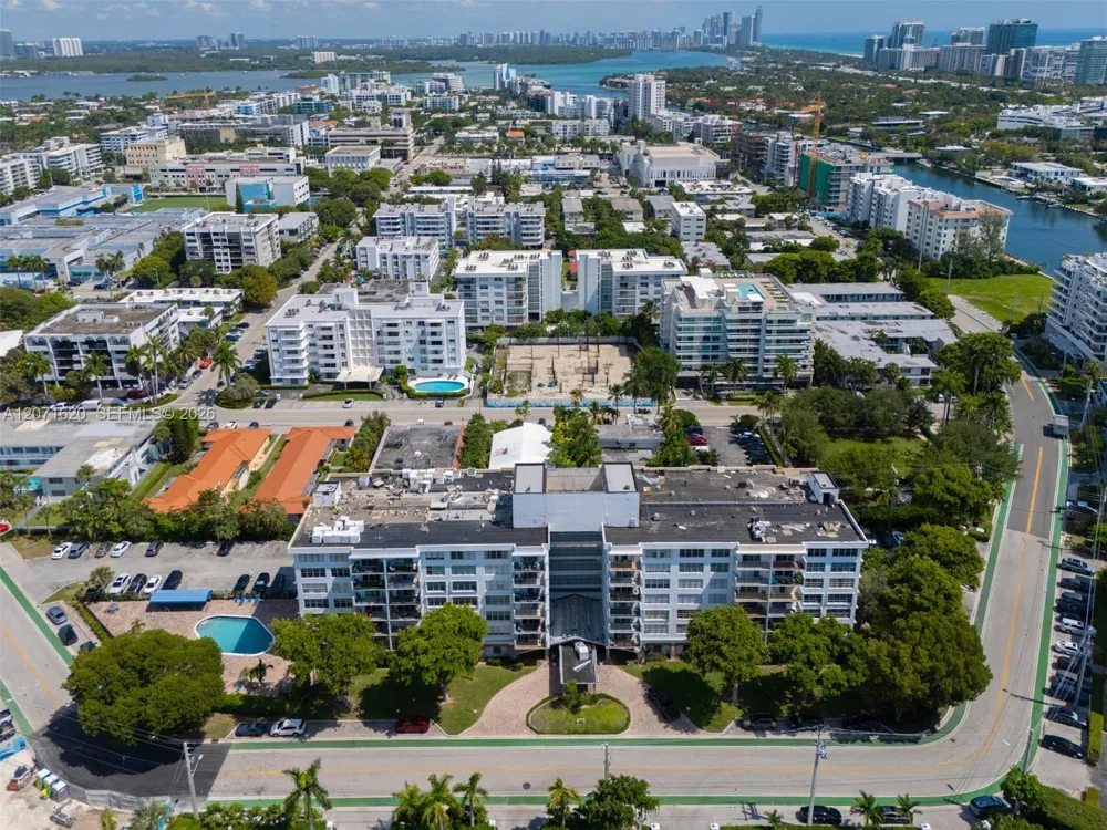 1001 91 #511 Bay Harbor Islands, FL 33154