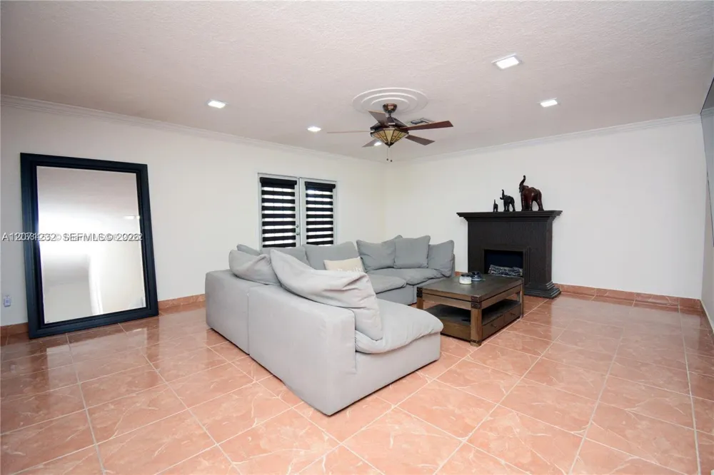 10301 SW 199th St Cutler Bay, FL 33157
