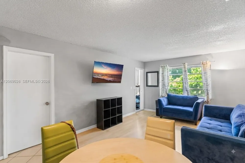 201 Berkley Rd #309 Hollywood, FL 33024