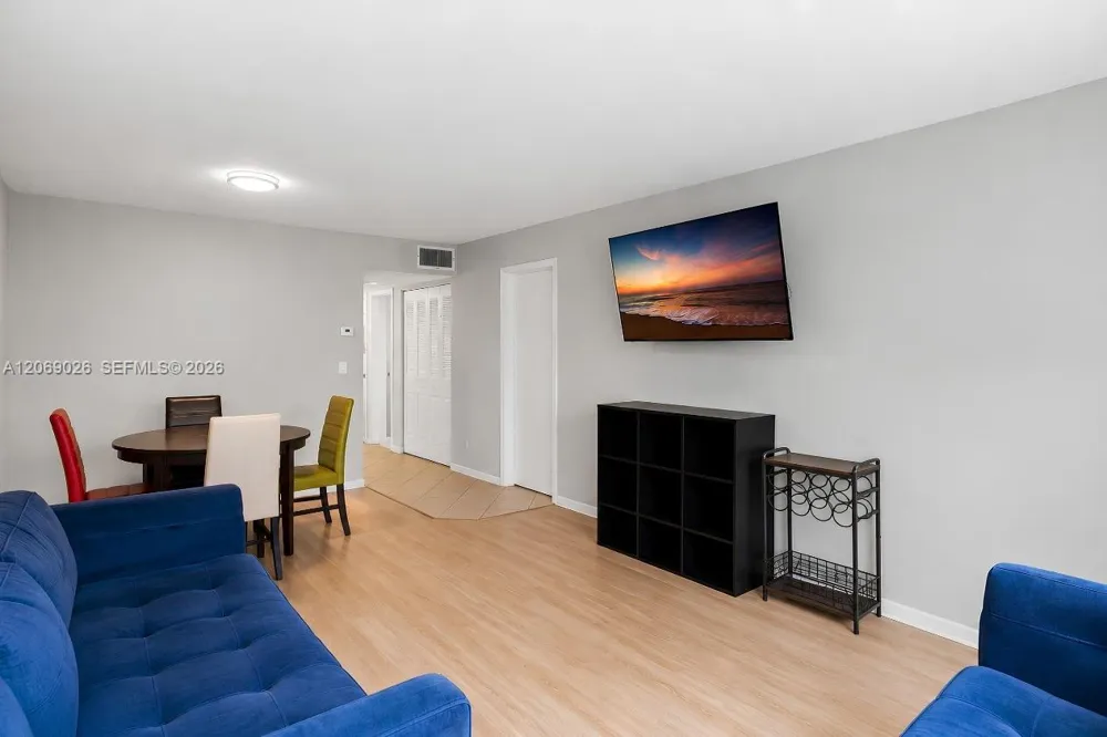 201 Berkley Rd #309 Hollywood, FL 33024