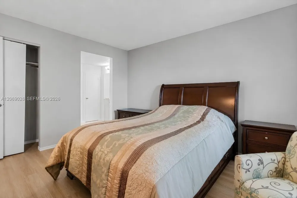 201 Berkley Rd #309 Hollywood, FL 33024