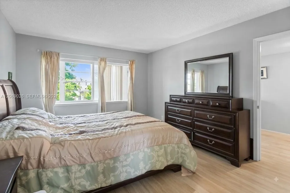 201 Berkley Rd #309 Hollywood, FL 33024