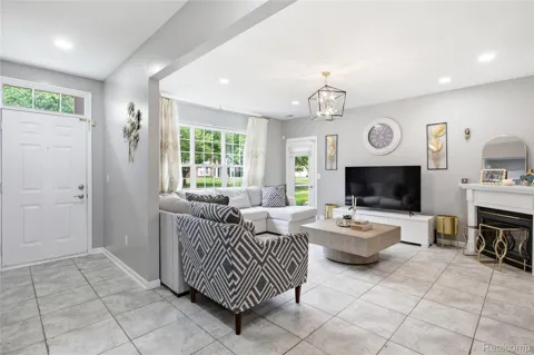 13169 Canopy Drive