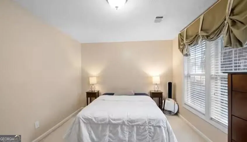 2465 Lunetta LN Alpharetta, GA 30004