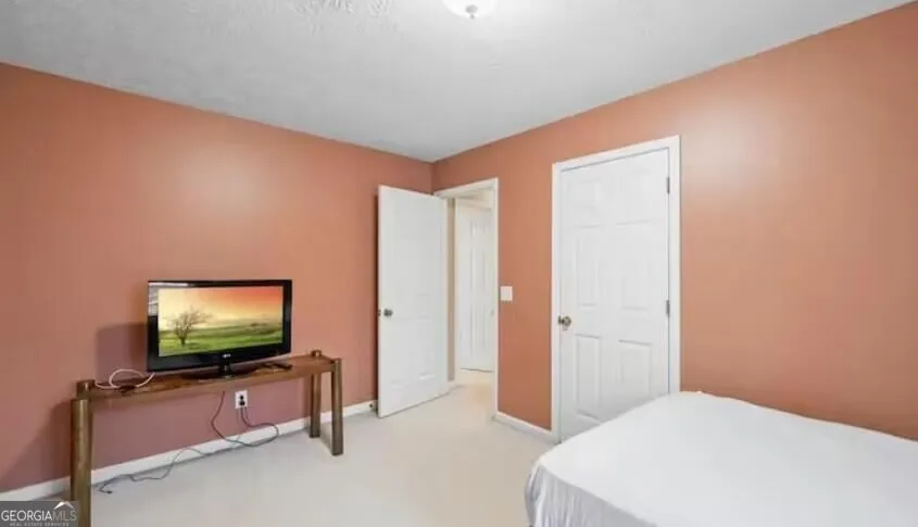 2465 Lunetta LN Alpharetta, GA 30004