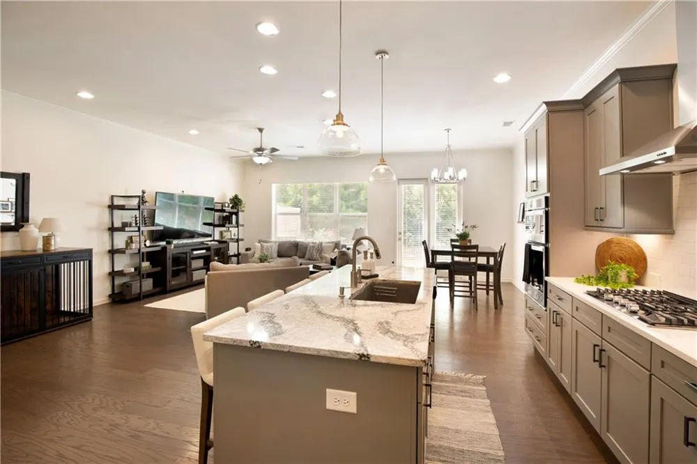 20034 Windalier Way Roswell, GA 30076