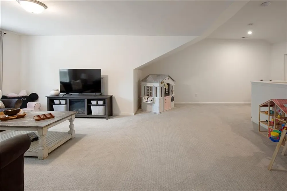 20034 Windalier Way Roswell, GA 30076