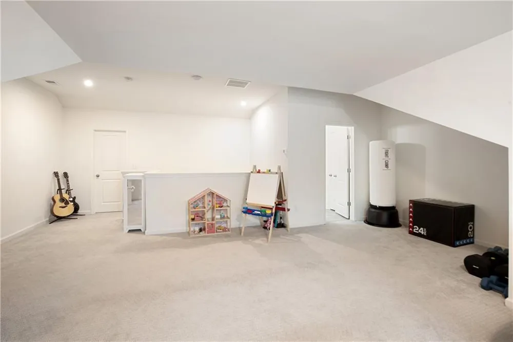 20034 Windalier Way Roswell, GA 30076