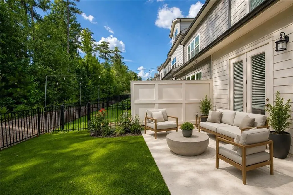 20034 Windalier Way Roswell, GA 30076