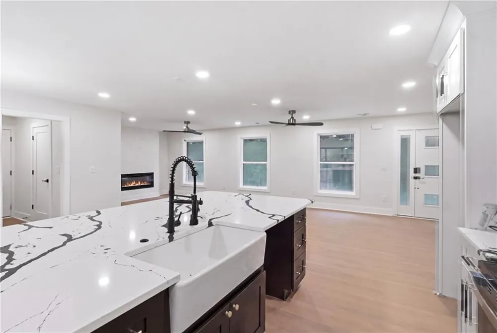 1447 Skyhaven Road Atlanta, GA 30316
