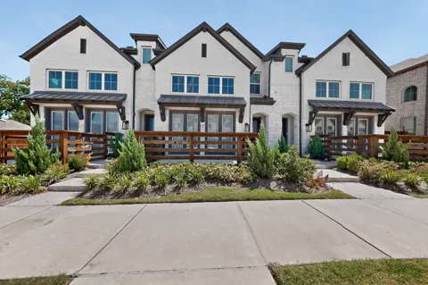8148 Legacy Oak Drive