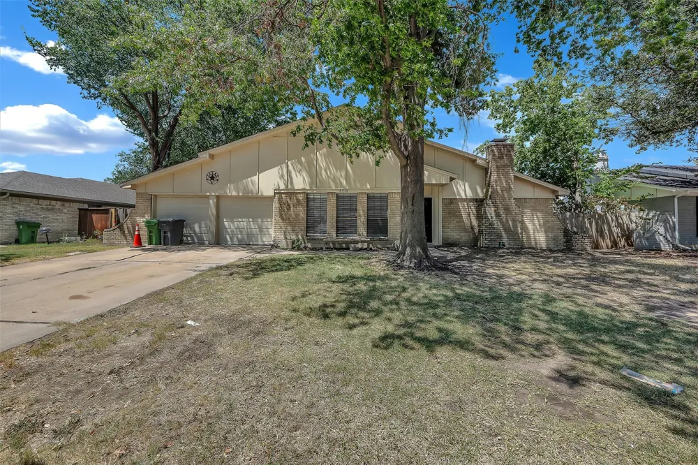 5513 Scott Drive North Richland Hills, TX 76180