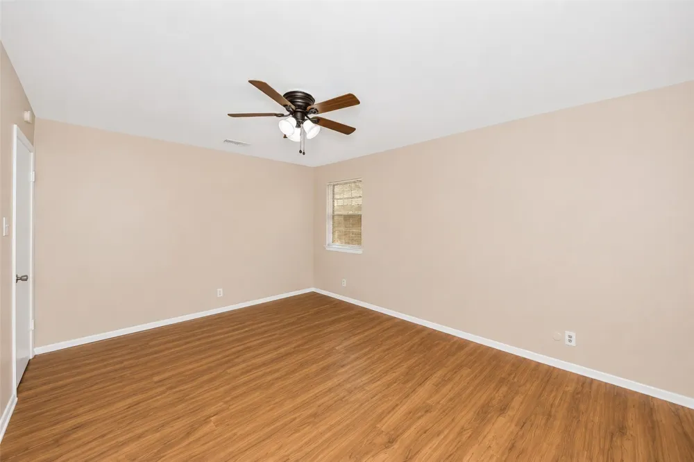 5513 Scott Drive North Richland Hills, TX 76180