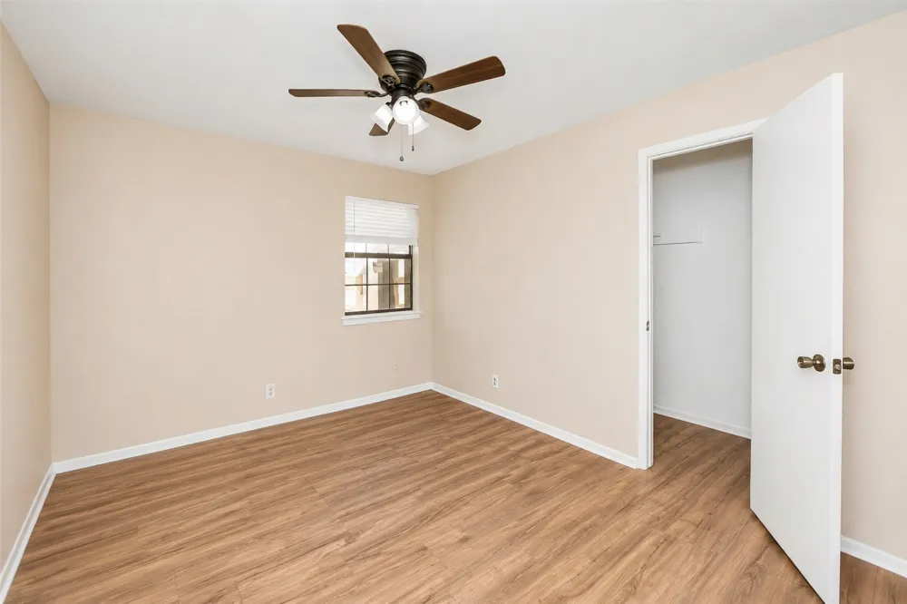 5513 Scott Drive North Richland Hills, TX 76180