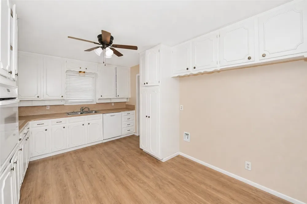 5513 Scott Drive North Richland Hills, TX 76180