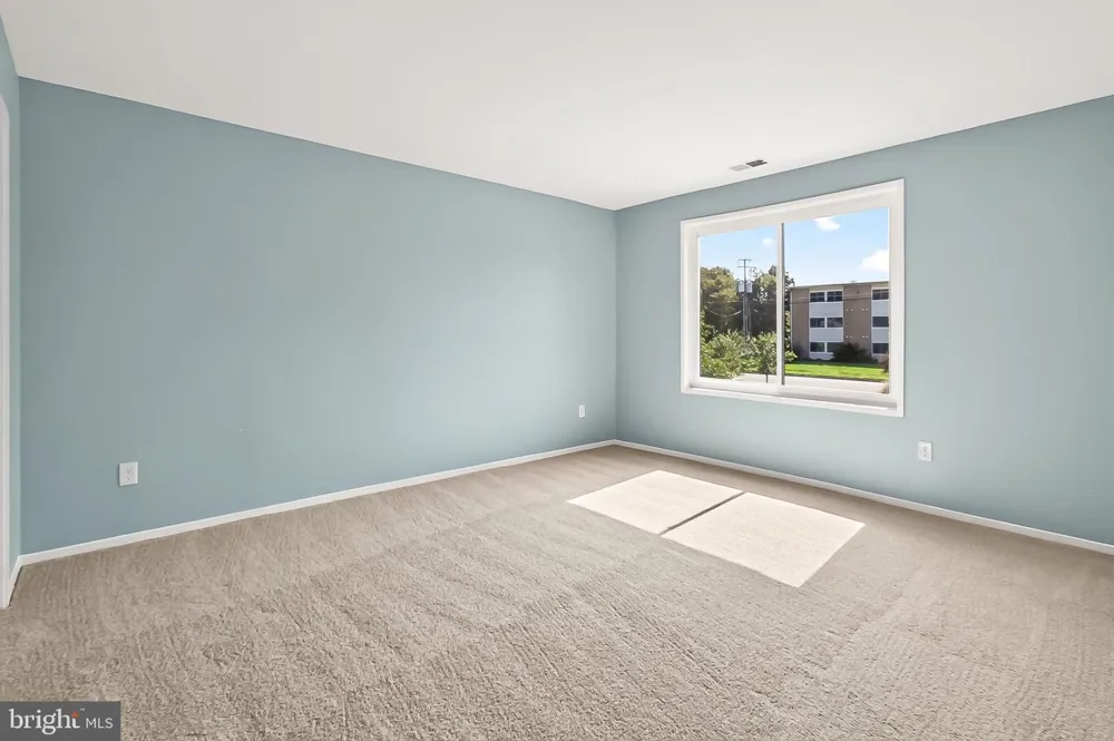 503 FLORIDA AVENUE #104 Herndon, VA 20170