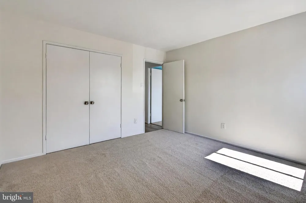 503 FLORIDA AVENUE #104 Herndon, VA 20170