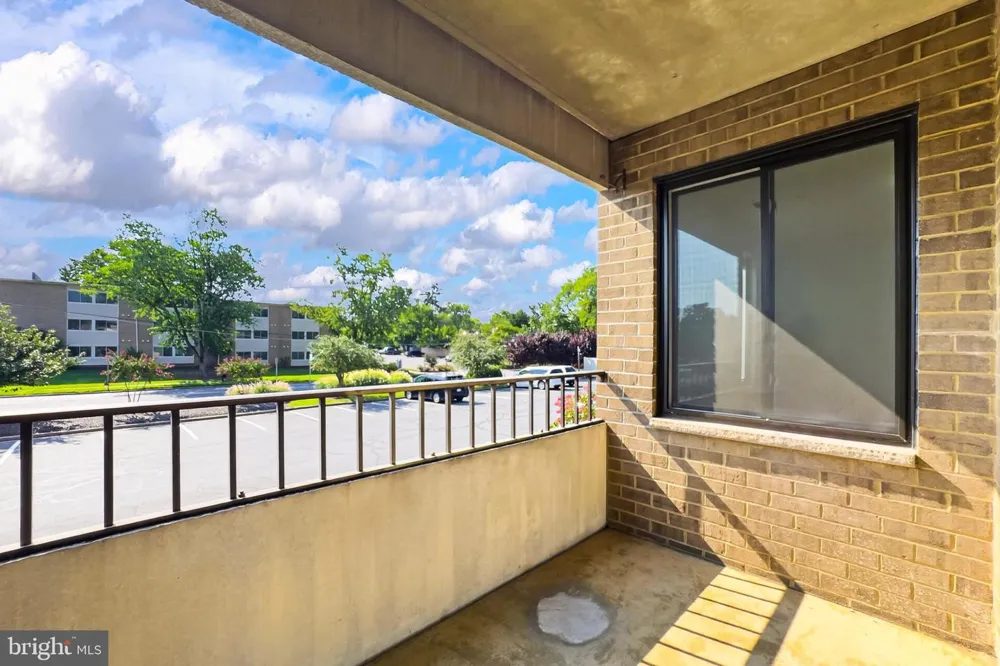 503 FLORIDA AVENUE #104 Herndon, VA 20170