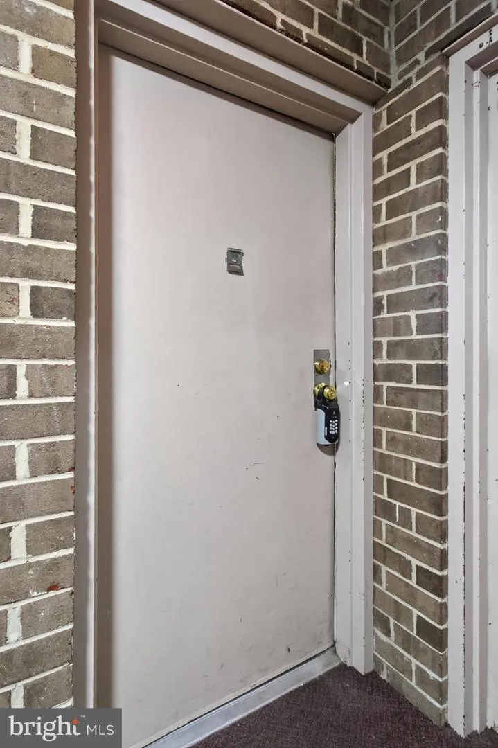 503 FLORIDA AVENUE #104 Herndon, VA 20170