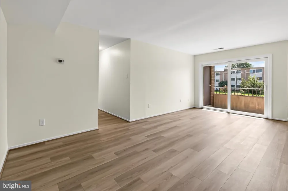 503 FLORIDA AVENUE #104 Herndon, VA 20170